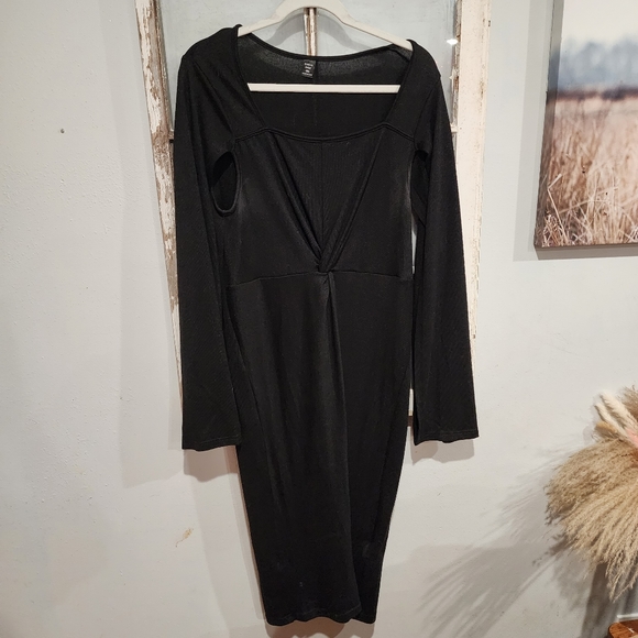 Dress - Picture 2 of 2